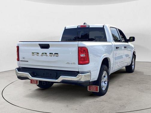 Bright White Clearcoat 2026 RAM 1500 Big Horn/Lone Star