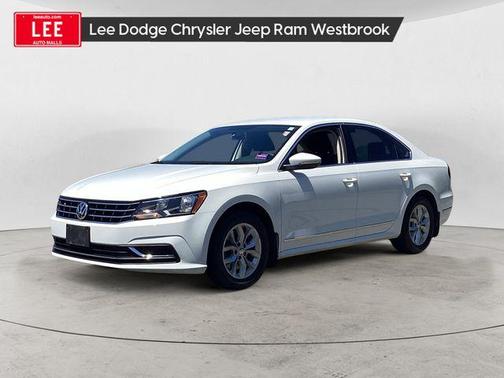 2017 Volkswagen Passat 1.8T S