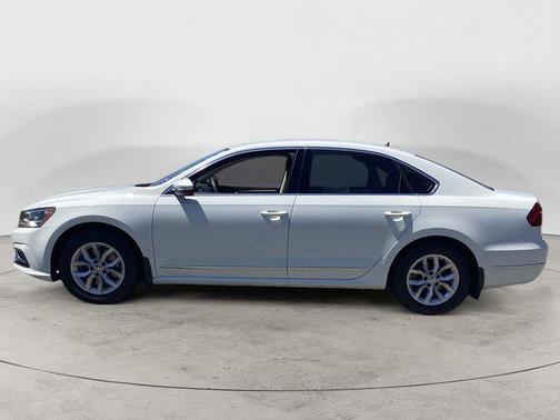 2017 Volkswagen Passat 1.8T S