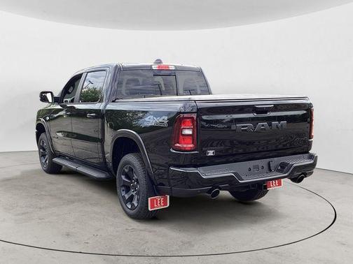Diamond Black Crystal Pearlcoat 2026 RAM 1500 Big Horn/Lone Star