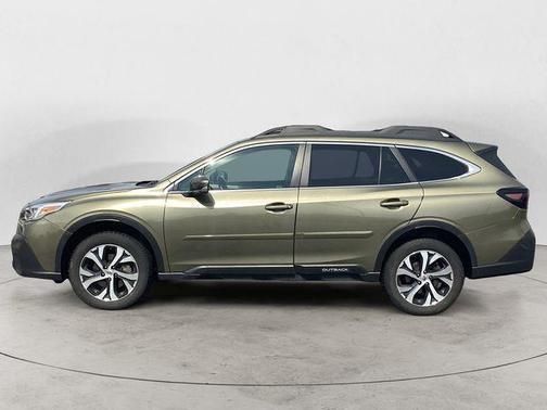 Green Metallic 2022 Subaru Outback Limited
