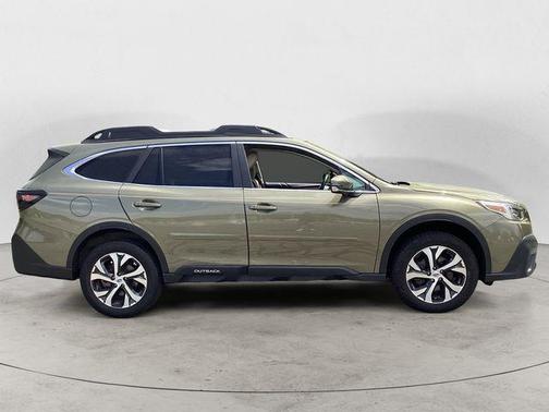Green Metallic 2022 Subaru Outback Limited