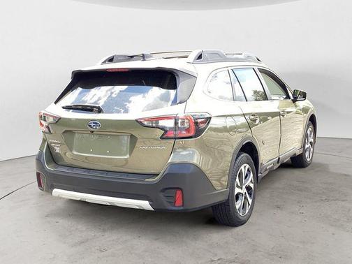 Green Metallic 2022 Subaru Outback Limited