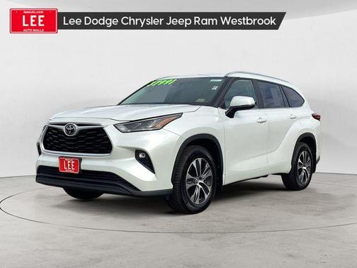 2023 Toyota Highlander XLE