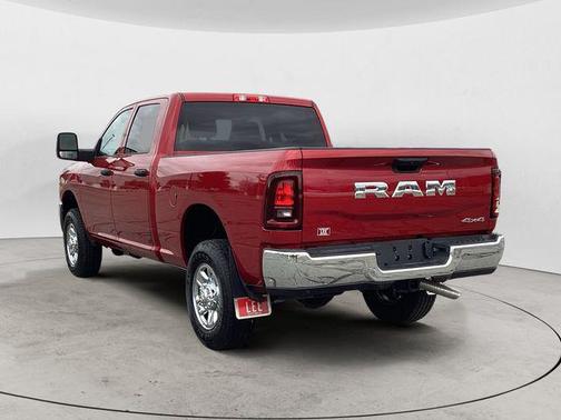 2026 RAM 2500 Tradesman Crew Cab 4x4 6'4' Box