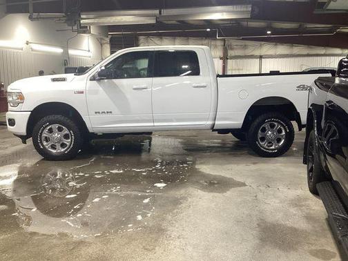 2022 RAM 2500 Big Horn Crew Cab 4x4 6'4' Box