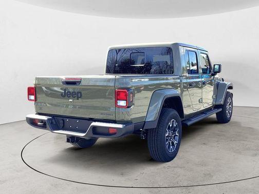 41 2026 Jeep Gladiator Sahara 4x4
