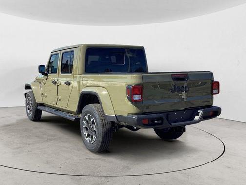 41 2026 Jeep Gladiator Sahara 4x4