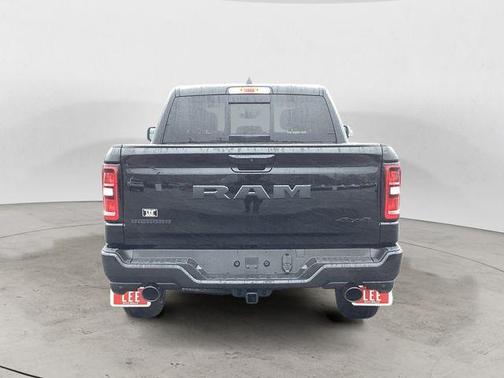 Diamond Black Crystal Pearlcoat 2026 RAM 1500 Big Horn/Lone Star