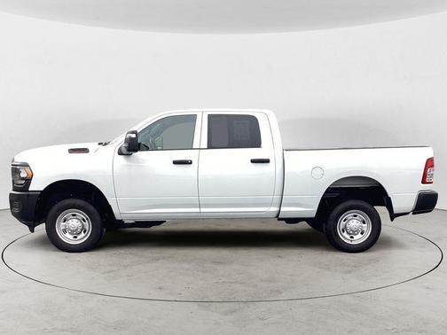 2024 RAM 2500 Tradesman Crew Cab 4x4 6'4' Box