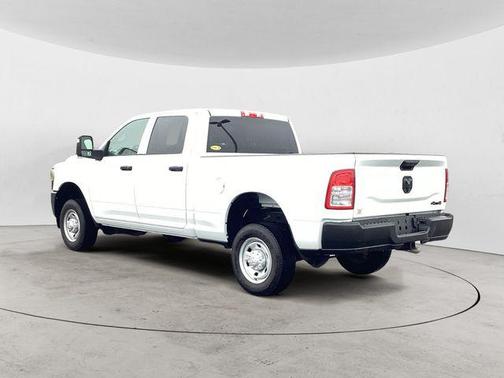 2024 RAM 2500 Tradesman Crew Cab 4x4 6'4' Box