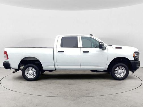 2024 RAM 2500 Tradesman Crew Cab 4x4 6'4' Box