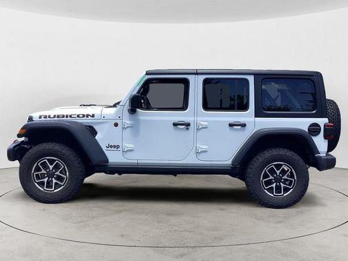 Bright White Clearcoat 2025 Jeep Wrangler Rubicon