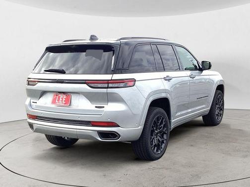 2025 Jeep Grand Cherokee Summit