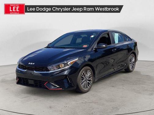 Aurora Black 2024 Kia Forte GT-Line