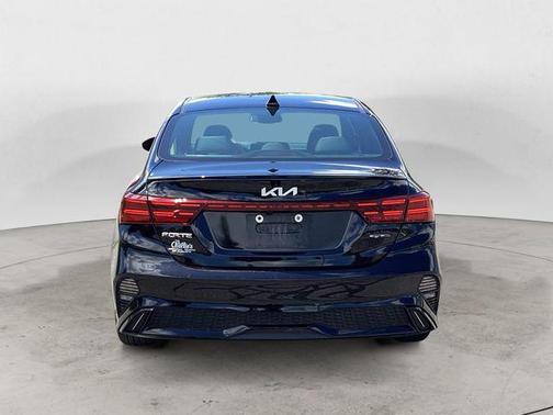 Aurora Black 2024 Kia Forte GT-Line