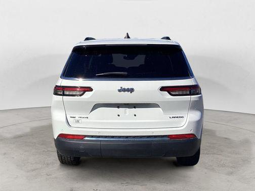Bright White Clearcoat 2023 Jeep Grand Cherokee L Laredo