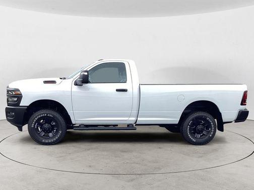 2025 RAM 2500 Tradesman Regular Cab 4x4 8' Box