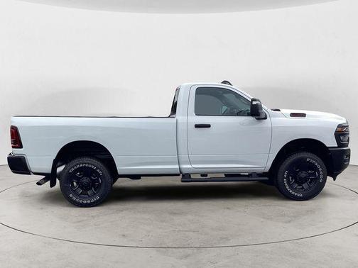 2025 RAM 2500 Tradesman Regular Cab 4x4 8' Box