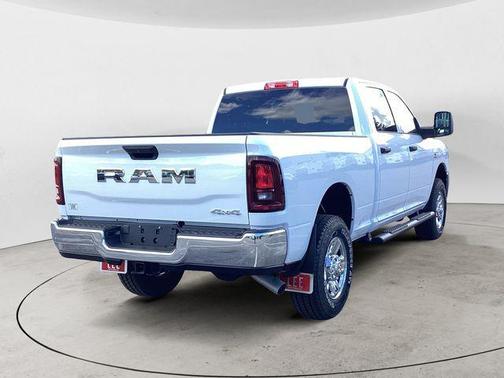 Bright White Clearcoat 2026 RAM 3500 Tradesman Crew Cab 4x4 6'4' Box
