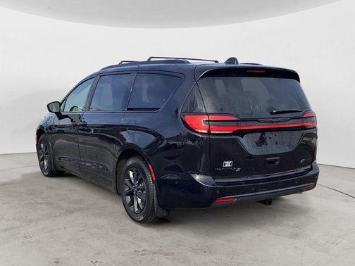 2024 Chrysler Pacifica Hybrid S Appearance Pkg