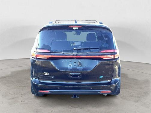 2024 Chrysler Pacifica Hybrid S Appearance Pkg