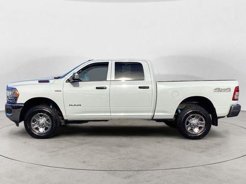 2022 RAM 2500 Tradesman Crew Cab 4x4 6'4' Box
