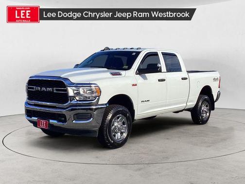 2022 RAM 2500 Tradesman Crew Cab 4x4 6'4' Box
