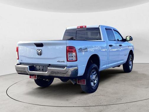 2022 RAM 2500 Tradesman Crew Cab 4x4 6'4' Box