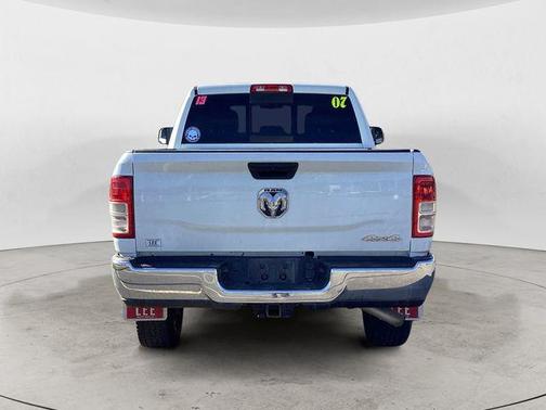 2022 RAM 2500 Tradesman Crew Cab 4x4 6'4' Box