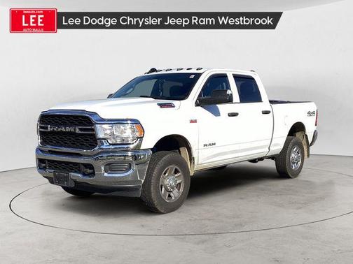 2022 RAM 2500 Tradesman Crew Cab 4x4 6'4' Box
