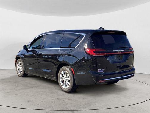 2025 Chrysler Pacifica L