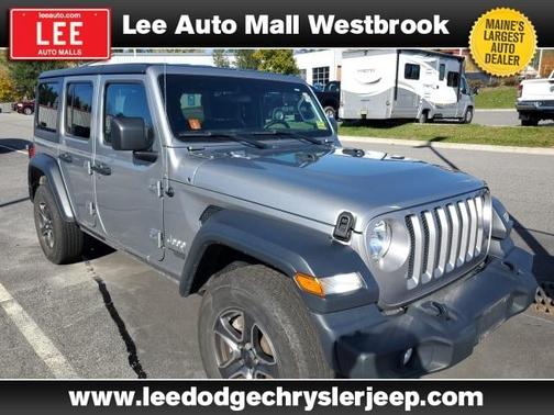 Photo 1 of 6 of 2018 Jeep Wrangler Unlimited Sport
