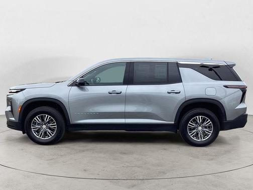 2024 Chevrolet Traverse LS