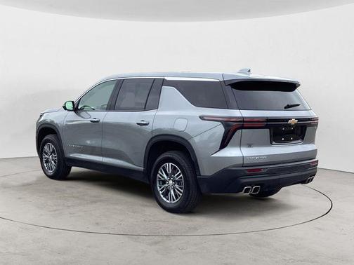 2024 Chevrolet Traverse LS