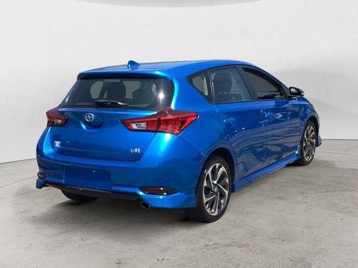 2016 Scion iM Base