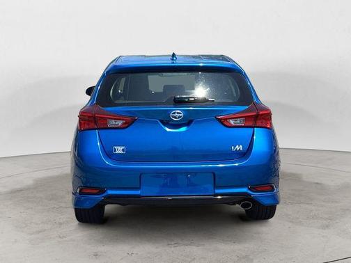 2016 Scion iM Base