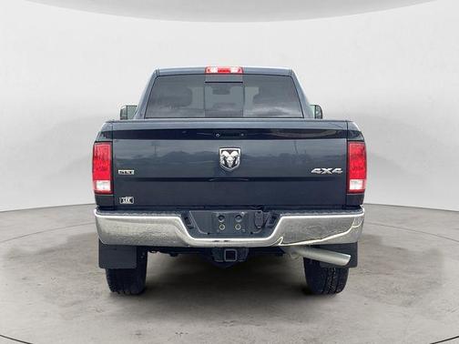 2017 RAM 2500 SLT Crew Cab 4x4 6'4' Box