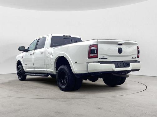 2021 RAM 3500 Laramie Crew Cab 4x4 8' Box