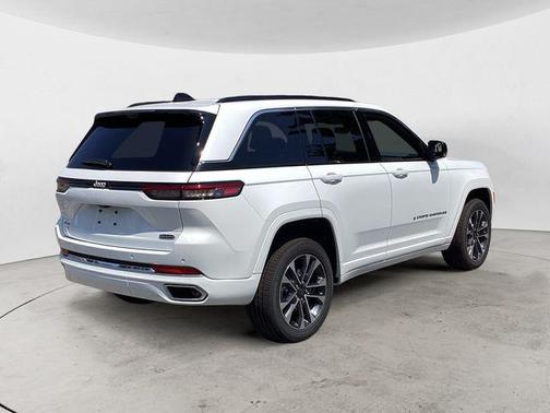 2025 Jeep Grand Cherokee Overland