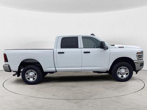 2025 RAM 2500 Tradesman Crew Cab 4x4 6'4' Box