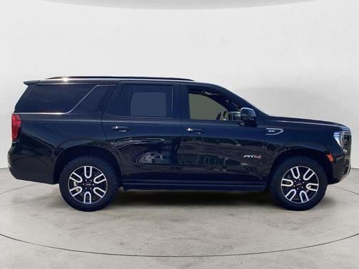 2023 GMC Yukon 4WD AT4