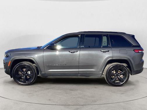 2022 Jeep Grand Cherokee Altitude