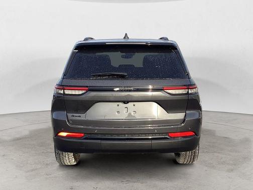2022 Jeep Grand Cherokee Altitude
