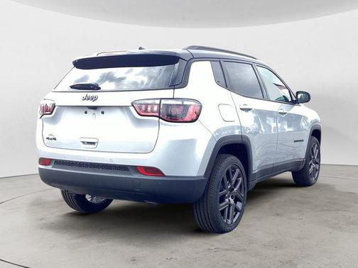 Silver Zynith Metallic Clearcoat 2026 Jeep Compass Limited