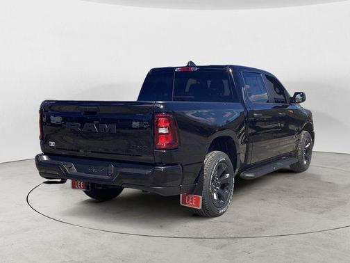 Diamond Black Crystal Pearlcoat 2026 RAM 1500 Express