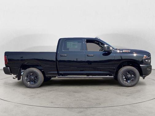 2025 RAM 2500 Tradesman Crew Cab 4x4 6'4' Box