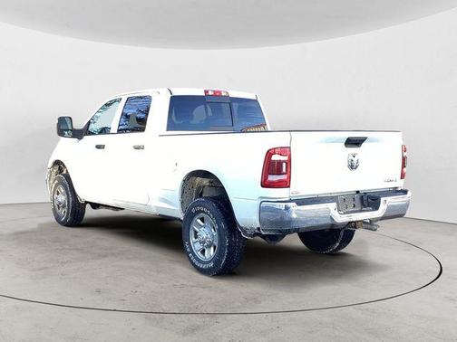 2024 RAM 2500 Tradesman Crew Cab 4x4 6'4' Box