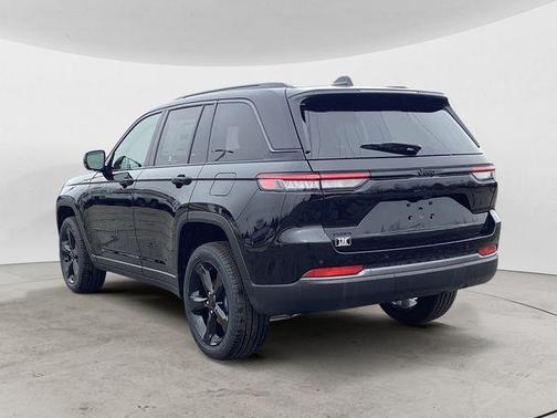 Diamond Black 2026 Jeep Grand Cherokee Limited