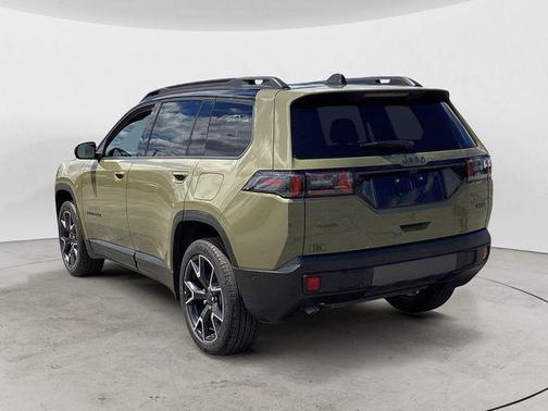 '41 2026 Jeep Cherokee Overland